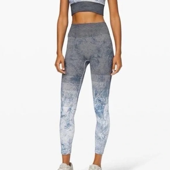 LULULEMON EBB TO TRAIN TIGHT LEGGINGS WASH TIE DYE MARBLE STRIPES NAVY BLUE NWT - Picture 11 of 12